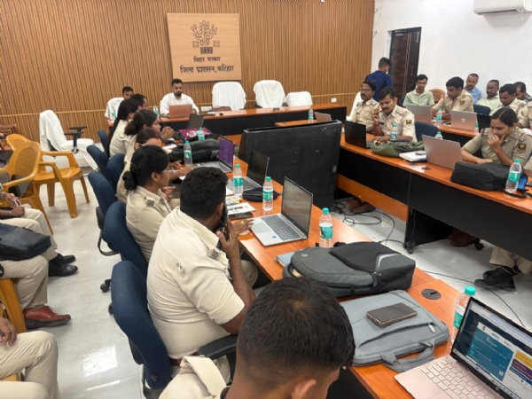 पुलिस अधिकारी
