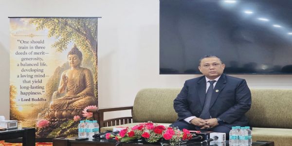 नेपाल के विदेश मंत्री शिशिर खनाल नेपाल के विदेश मंत्री शिशिर खनाल