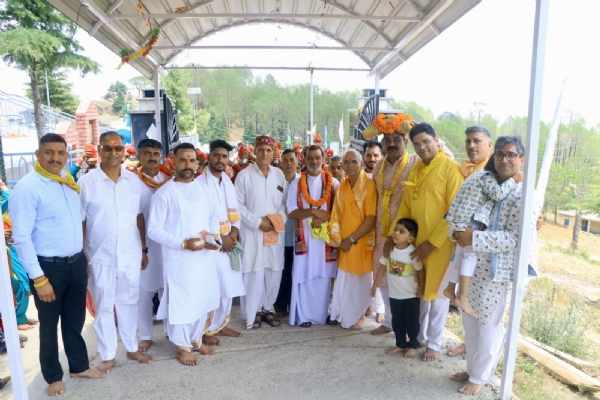 भूर्शिंग महादेव मंदिर पच्छाद में कलश यात्रा के साथ शुरू हुआ श्रीमद् भागवत महापुराण ज्ञानयज्ञ 