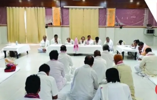 Image of the general meeting held at the conference hall of the Batadrava Than Management Committee.