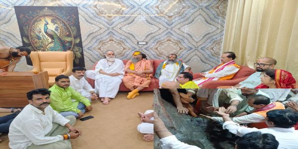 बिहार के पूर्व उपमुख्यमंत्री एवं कृषि मंत्री ने किए प्रमुख तीर्थों के दर्शन, की यमुना महारानी की विधिवत पूजा अर्चना