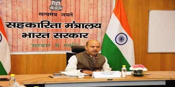 सहकारिता मंत्रालय के सचिव आशीष कुमार भूटानी मंगलवार को नई दिल्ली स्थित अटल अक्षय ऊर्जा भवन में बैठक की अध्यक्षता करते हुए सहकारिता मंत्रालय के सचिव आशीष कुमार भूटानी मंगलवार को नई दिल्ली स्थित अटल अक्षय ऊर्जा भवन में बैठक की अध्यक्षता करते हुए