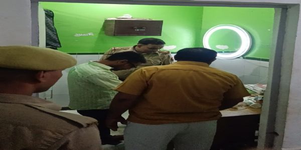 संदिग्ध परिस्थितियों में निजी अस्पताल कर्मी का शव फंदे से लटकता मिला