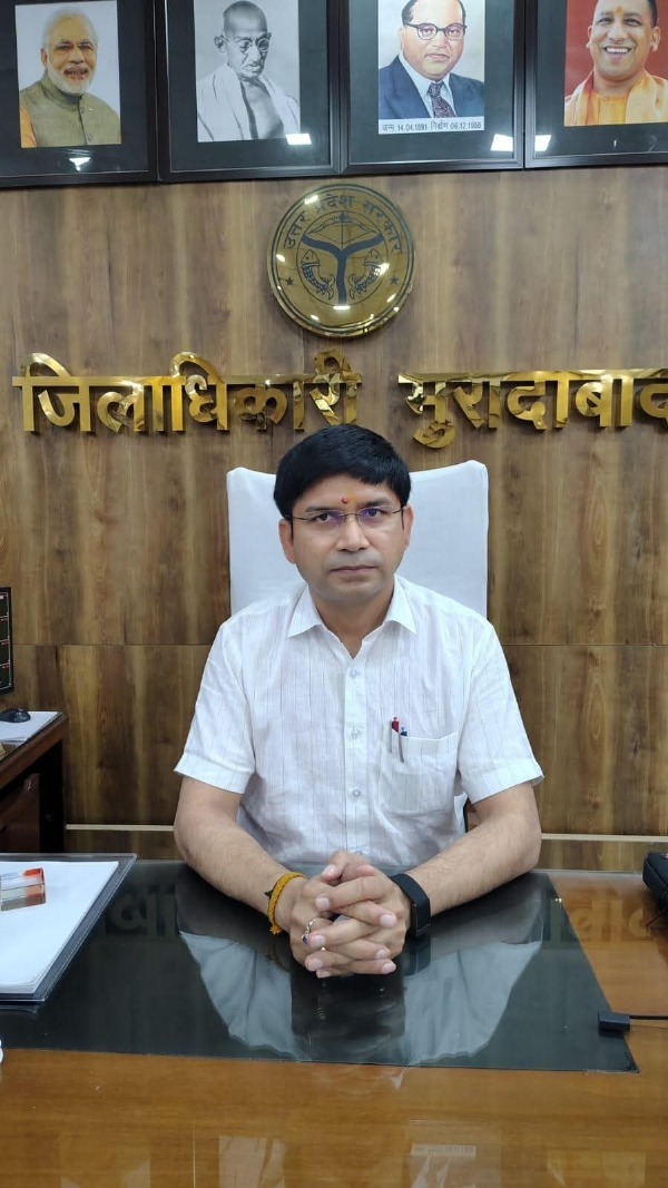 जिलाधिकारी डॉ. राजेन्द्र पैंसिया जिलाधिकारी डॉ. राजेन्द्र पैंसिया