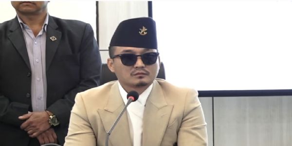 नेपाल के गृह मंत्री सुदन गुरूंग नेपाल के गृह मंत्री सुदन गुरूंग