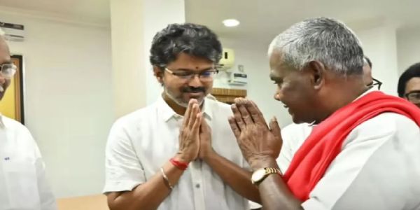 मुख्यमंत्री विजय - पी. चणमुखम मुख्यमंत्री विजय - पी. चणमुखम