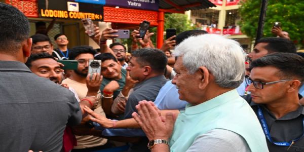 उपराज्यपाल ने भगवती नगर यात्री निवास पर तीर्थयात्रियों के लिए की गई व्यवस्थाओं की समीक्षा की