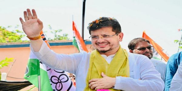 तृणमूल के नाम और चुनाव चिन्ह विवाद पर गुरुवार को आयोग में सुनवाई