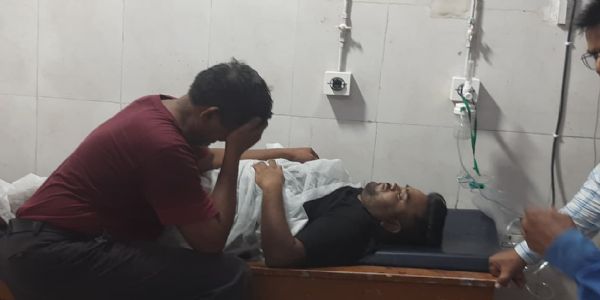 मुरैना : छत पर बिजली के तार बदलते समय करंट लगने से इंडियन बैंक के असिस्टेंट मैनेजर की मौत