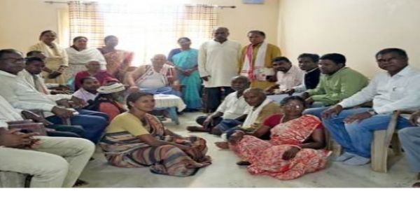 ग्राम प्रधान के पद पर पारंपरिक आदिवासी को ही प्राथमिकता : कड़िया