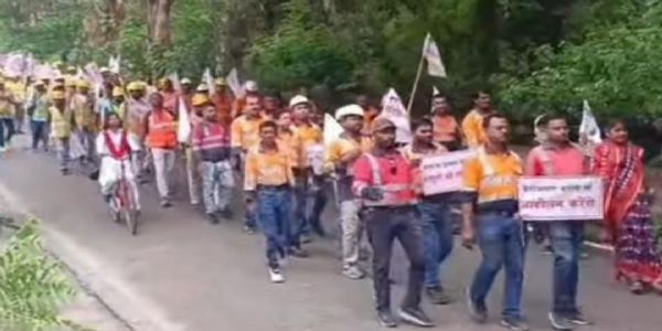 एसीसी सीमेंट प्लांट बचाने की मांग को लेकर निकली महापदयात्रा