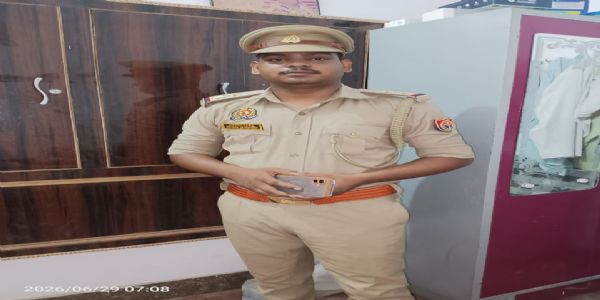 पुलिसकर्मियों पर रौब झाड़ रहे फर्जी दरोगा को चोलापुर पुलिस ने दबोचा