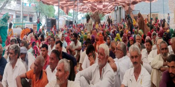 हांसी : चानौत के ग्रामीणों के समर्थन में आए दो गांव, पाइप लाइन का विराेध