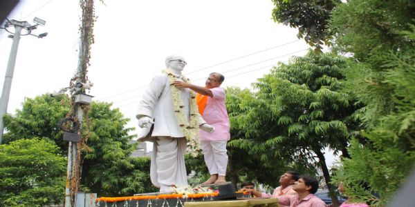 कृष्णेंदु मुखर्जी ने राष्ट्रीय चिकित्सक दिवस पर डॉ. बिधान चंद्र राय को दी श्रद्धांजलि