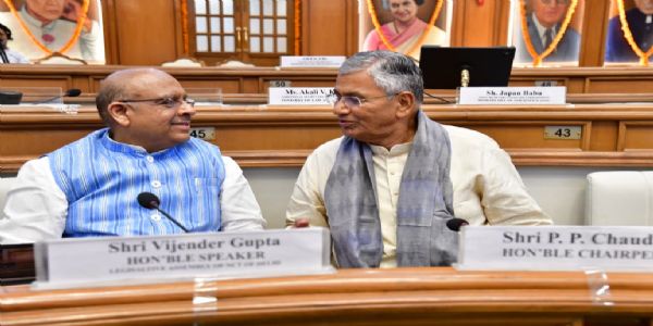 दिल्ली विधानसभा अध्यक्ष ने देश में एक साथ चुनाव को लेकर जेपीसी के सदस्यों से किया संवाद