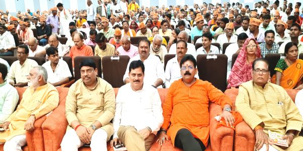 डॉ. मुखर्जी के सपनों को मोदी सरकार ने दिया नया आयाम : दिलीप पटेल