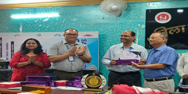 चिकित्सक समाज को स्वास्थ और सुरक्षित रखने में निभाते हैं भूमिका : सीएस