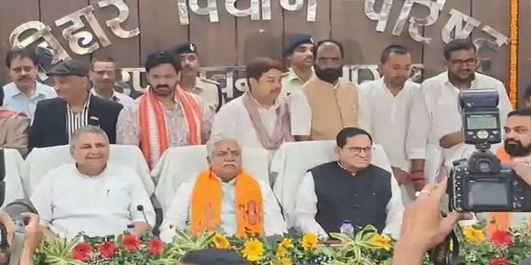 बिहार विधान परिषद के 10 नवनिर्वाचित सदस्यों ने ली शपथ