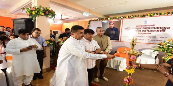 राष्ट्रीय चिकित्सक दिवस पर मुख्यमंत्री शुभेंदु अधिकारी ने डॉ. बिधान चंद्र राय को दी श्रद्धांजलि, चिकित्सा कर्मियों के योगदान को सराहा