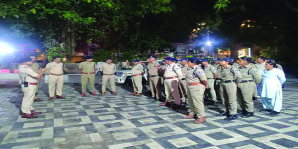मंदसौर पुलिस का बड़ा ऑपरेशन: कॉम्बिंग गश्त में 116 वारंटी गिरफ्तार, 65 किलो डोडाचूरा और पिकअप वाहन जब्त