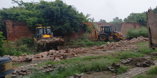 मेथाडिस्ट मिशन स्कूल पर प्रशासन की बड़ी कार्यवाही, 36 बीघा नजूल भूमि सरकार के पास वापस