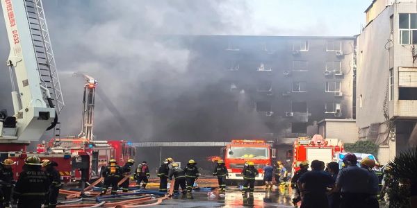 चीन के जिनजियांग में जूता फैक्टरी में आग लगने से 28 की मौत