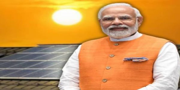 पीएम सूर्य घर योजना से मीरजापुर में सौर क्रांति, 7,440 घरों में रोज बन रही एक लाख यूनिट से अधिक बिजली