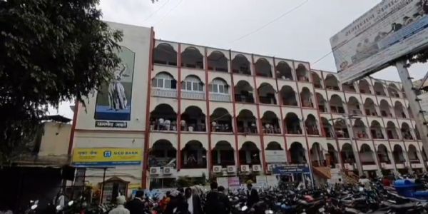 पूर्व मंत्री मन्नान मलिक सहित 30 को तीन साल की सजा, मिली जमानत