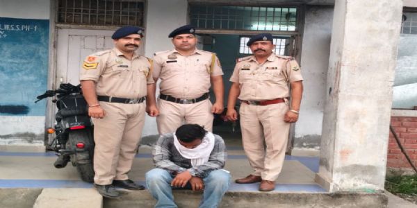 इंदौरा में 428 ग्राम अफीम बरामद, एक आरोपी गिरफ्तार