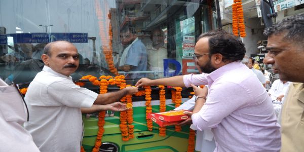 बिजवासन देवी इलेक्ट्रिक बस सेवा का शुभारंभ