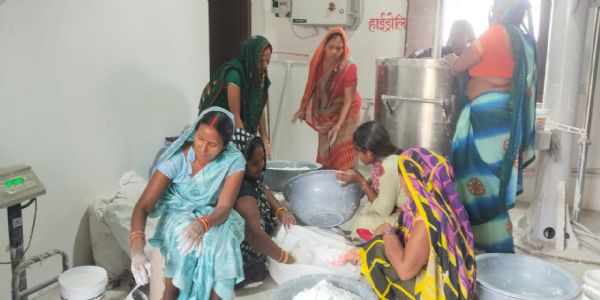 गोबर से 
