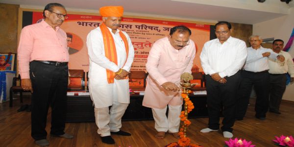 संस्कारवान समाज ही विकसित भारत की सबसे बड़ी शक्तिः देवनानी