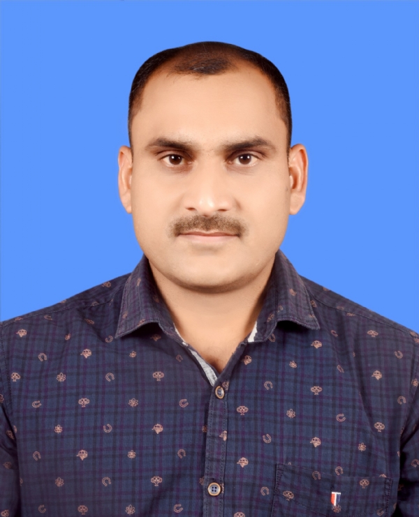 डॉ श्रवण कुमार यादव की फ़ाइल फोटो डॉ श्रवण कुमार यादव की फ़ाइल फोटो