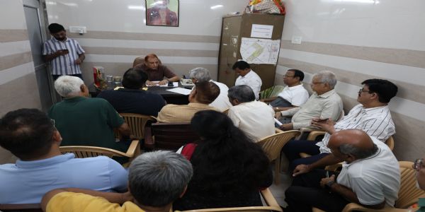 महापौर ने रोहिणी में जन सुनवाई कर सुनीं लोगों की समस्याएं, अधिकारियों को दिए त्वरित समाधान के निर्देश