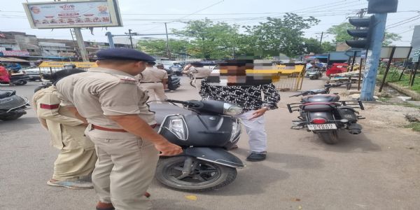 रायपुर में पुलिस का विशेष वाहन चेकिंग अभियान, 850 से अधिक वाहनों की जांच, 87 पर कार्रवाई