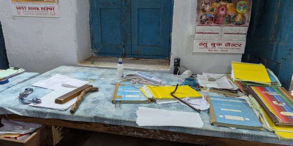 संत जोसेफ इंटर कॉलेज में ताला तोडकर चोर ले भागे कंप्यूटर और प्रिंटर