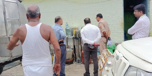 दुग्ध उत्पादों में मिलावट के खिलाफ अभियान में 42 डेयरी इकाइयों पर छापे
