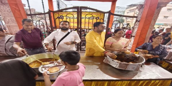 श्री श्याम मंदिर के भंडारे में श्रद्धालुओं ने ग्रहण किया महाप्रसाद