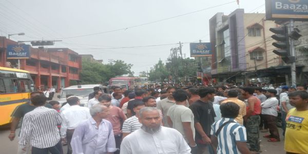 आसनसोल बाजार में अतिक्रमण हटाने की कार्रवाई पर घमासान