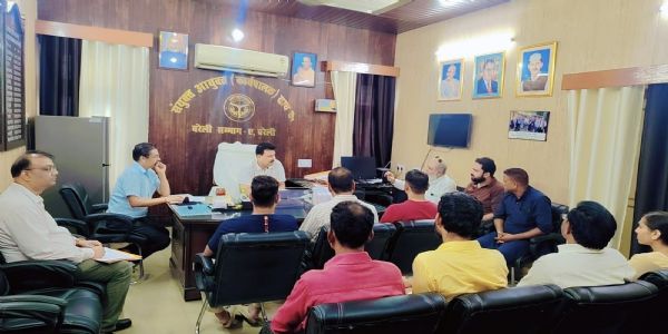 बरेली : सिंथेटिक धागा कारोबारियों के साथ राज्य कर विभाग ने की बैठक, प्रतिबंधित चाइनीज मांझे की बिक्री रोकने की अपील