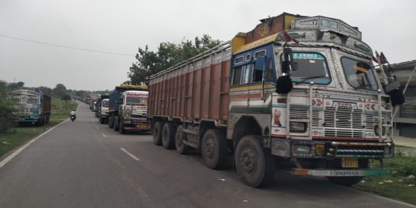 सीआरपीएफ जवान की मौत पर उबाल, 45 घंटे से चतरा-सिमरिया मार्ग जाम