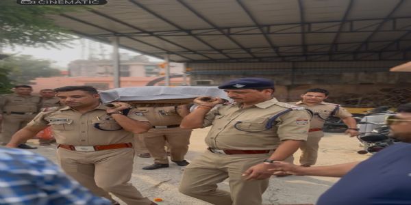 भंडारे वाले बाबा रमाशंकर को पुलिस ने दी अंतिम विदाई