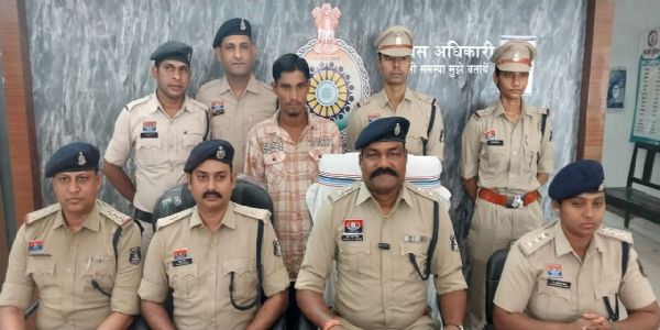 मासूम की गला दबाकर हत्या, खेत में दफनाया शव, 40 घंटे में पुलिस ने सुलझाई सनसनीखेज वारदात