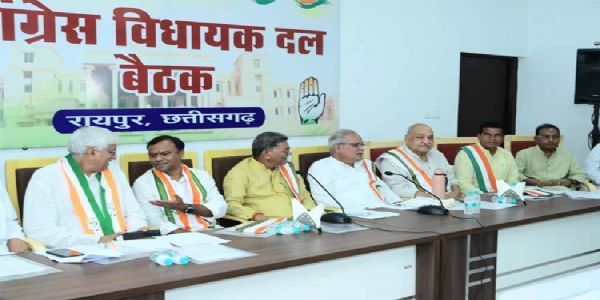कांग्रेस ने मानसून सत्र में सरकार काे घेरने बनाई रणनीति, 14 जुलाई को लाएगी अविश्वास प्रस्ताव