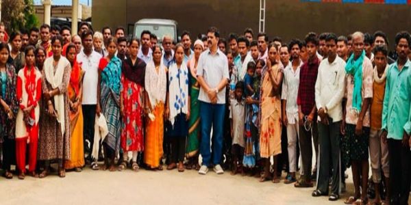जेलों में नक्सल मामले में बंद ग्रामीणों की रिहाई के लिए प्रतिनिधिमंडल रायपुर हुआ रवाना