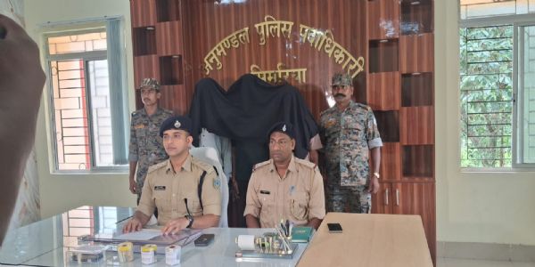 चतरा पुलिस ने ब्राउन शुगर के साथ तीन तस्करों को किया गिरफ्तार
