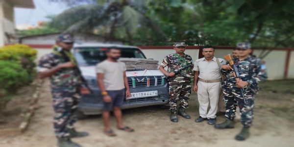 तस्करी के 18 किलो गांजा के साथ स्कॉर्पियो सवार तस्कर गिरफ्तार