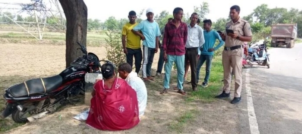 कोरबा में सड़क हादसा: पकरिया पुलिया के पास अनियंत्रित होकर गिरी बाइक, पति-पत्नी घायल, डायल-112 ने पहुंचाया अस्पताल कोरबा में सड़क हादसा: पकरिया पुलिया के पास अनियंत्रित होकर गिरी बाइक, पति-पत्नी घायल, डायल-112 ने पहुंचाया अस्पताल