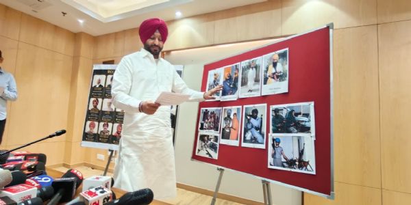 केन्द्रीय राज्य मंत्री रवनीत सिंह बिट्टू केन्द्रीय राज्य मंत्री रवनीत सिंह बिट्टू