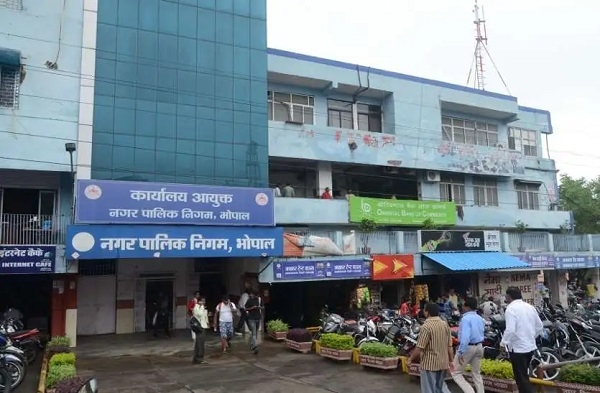लीचेट रिसाव पर महापौर सख्त, कचरा परिवहन करने वाली कंपनी पर 11 का जुर्माना लीचेट रिसाव पर महापौर सख्त, कचरा परिवहन करने वाली कंपनी पर 11 का जुर्माना